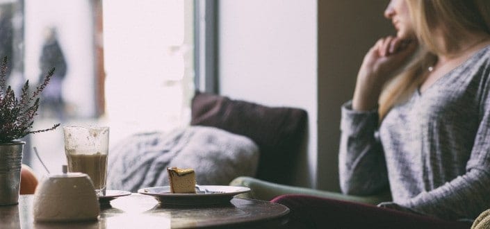 Signs She's Not Into You - Reasons Girls Think You Are Unattractive
