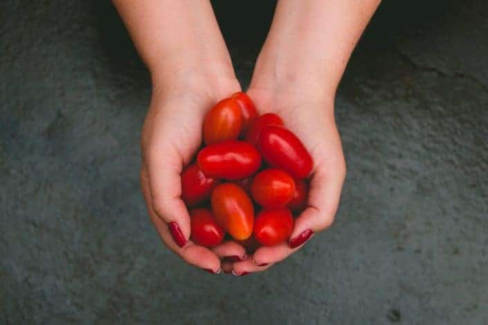 Adventurous date ideas for summer - Have a food fight