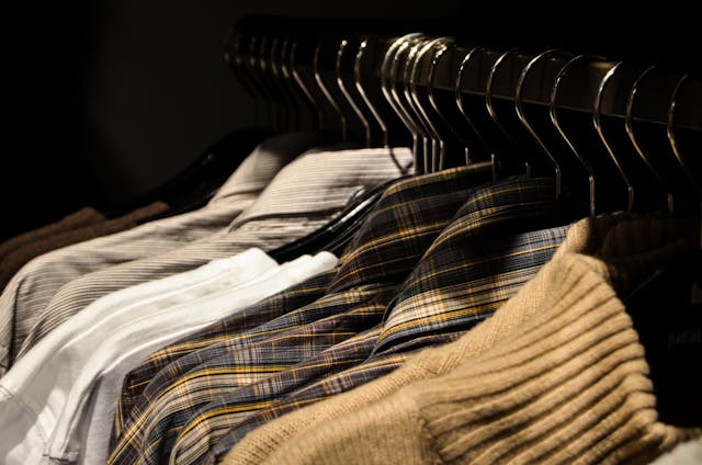 Mantelligence Explains: What Is a Capsule Wardrobe for Men?