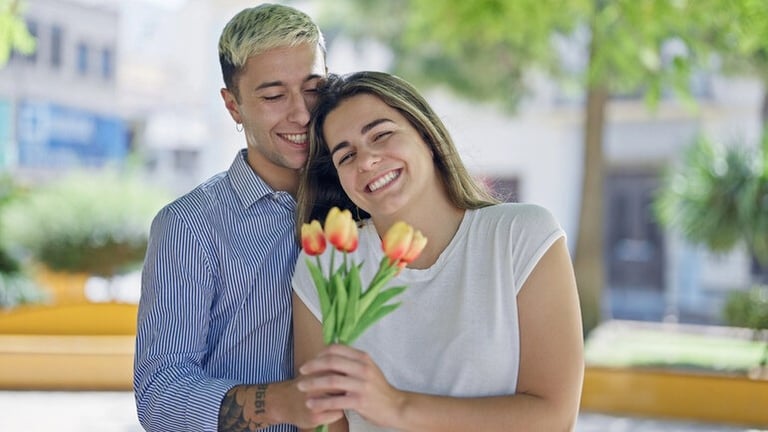 Should You Give Flowers Early in Dating