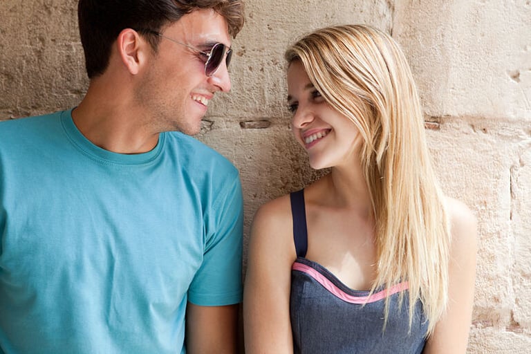 The Science of First Impressions: What Men Notice and What Actually Matters