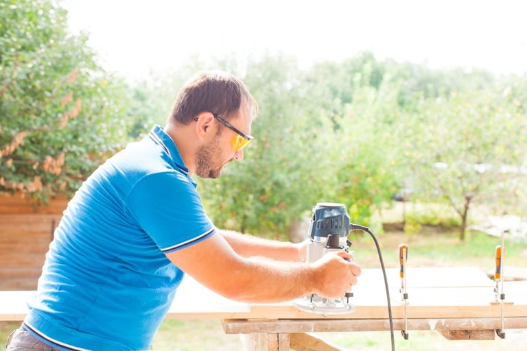 Summer Porch Carving: Light Projects for Long Evenings