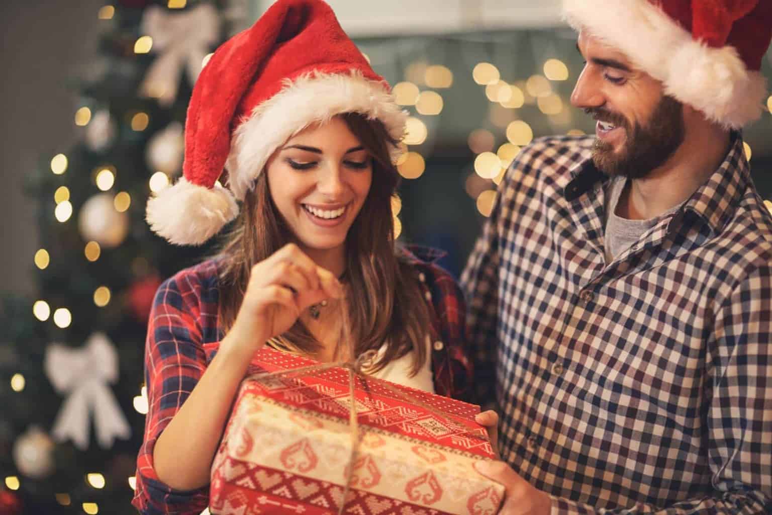 42 Christmas Gifts For Girlfriend  List of awesome gifts she'll love.