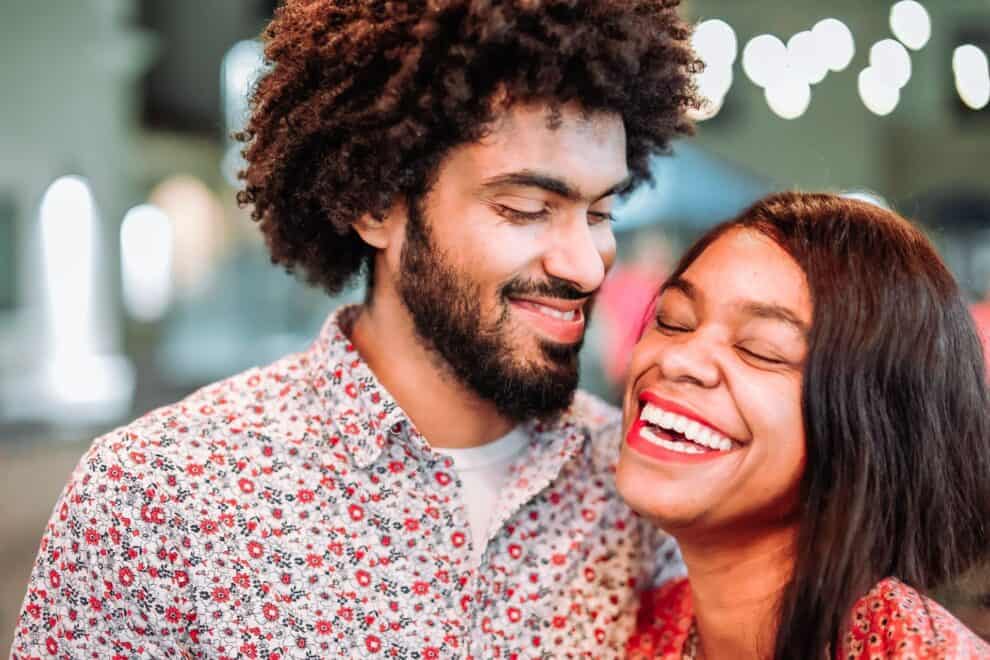 How To Make A Girl Happy 20 Sweet Ways To Keep Her Interested